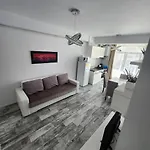 Rent A View 1 Mamaia